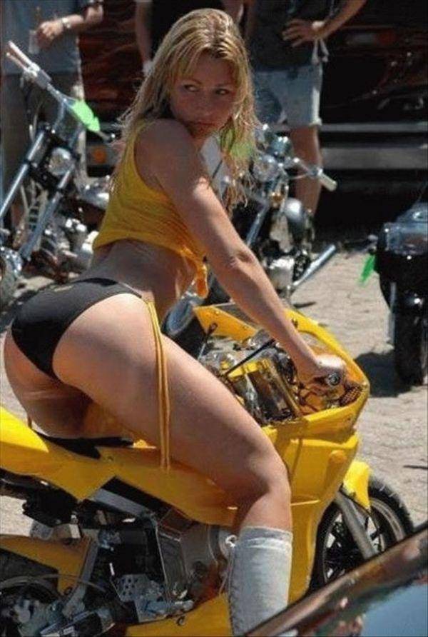 Dziewczyny i motocykle 18