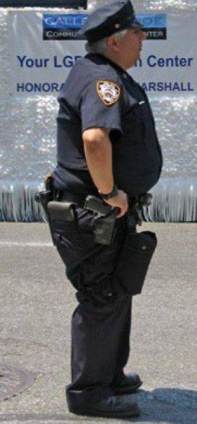 Otyli policjanci 21