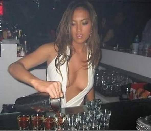 Seksowne barmanki 19