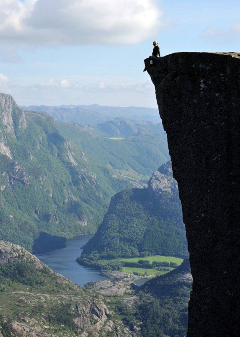 800x1121 Klif Preikestolen 4