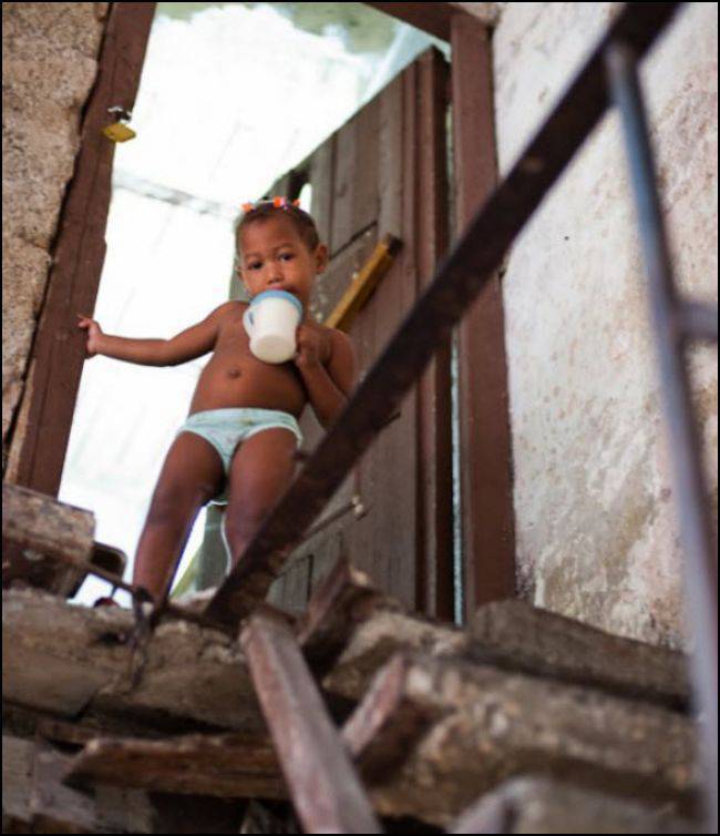 Cuba: ''Los Juguetes y los Niños'' Cuba: ''Los Juguetes y los Niños''