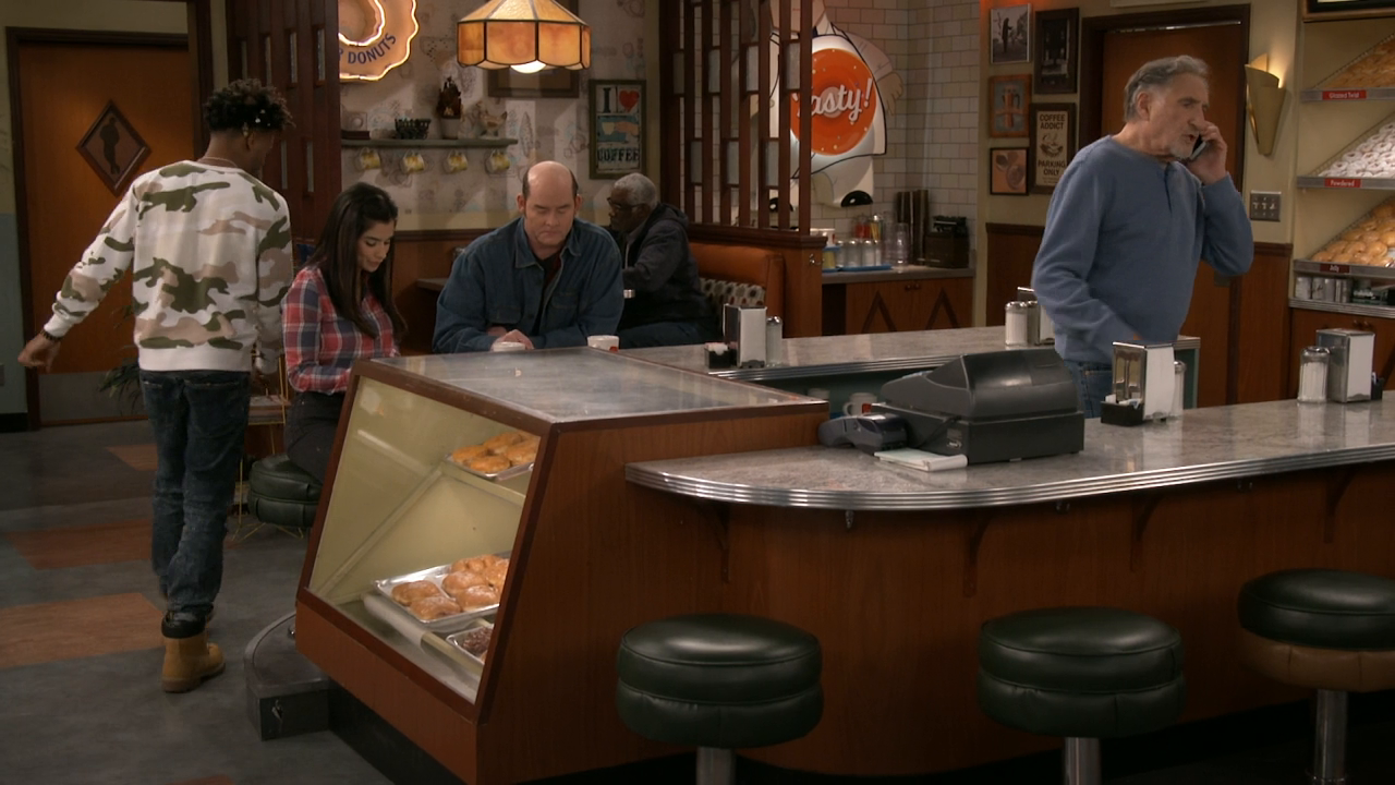 Superior Donuts S02E17 Balls and Streaks 720p Amazon WEB-DL DD+5 1 H 264-QOQ Superior Donuts S02E17 Balls and Streaks 720p Amazon WEB-DL DD+5 1 H 264-QOQ