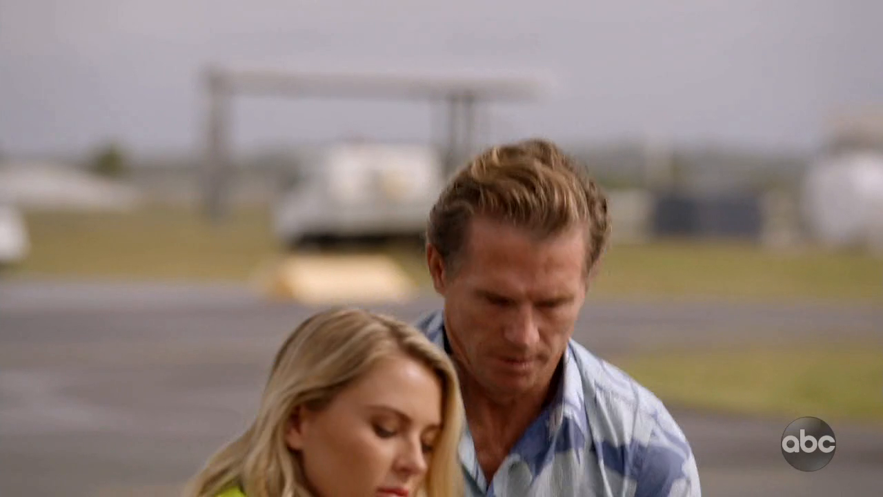 Reef Break S01E01 720p HDTV x264-AVS Reef Break S01E01 720p HDTV x264-AVS